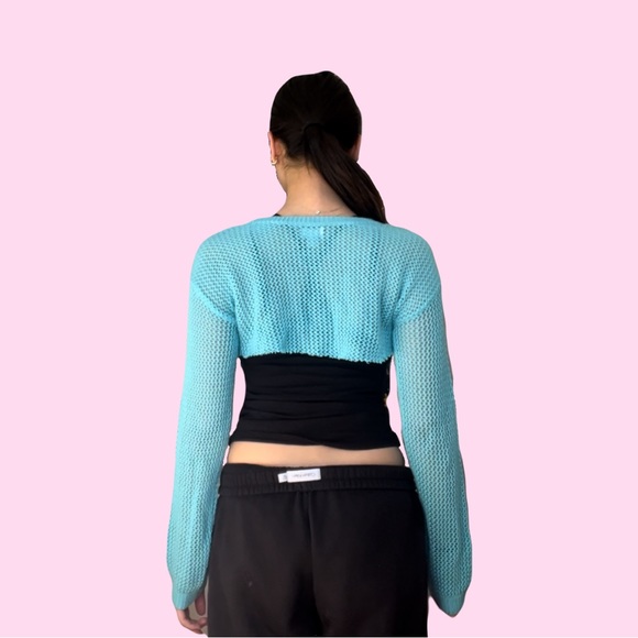 Cropped Knit - Picture 4 of 4